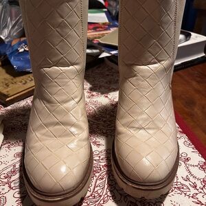 Pierre Dumas Quilted Off-White Women's Boots